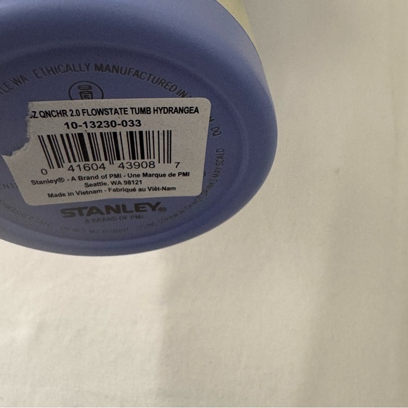 Stanley New The Flowstate Quencher H2.0 Tumbler 40-oz Hydrangea Lilac Hot/Cold - Picture 5 of 6